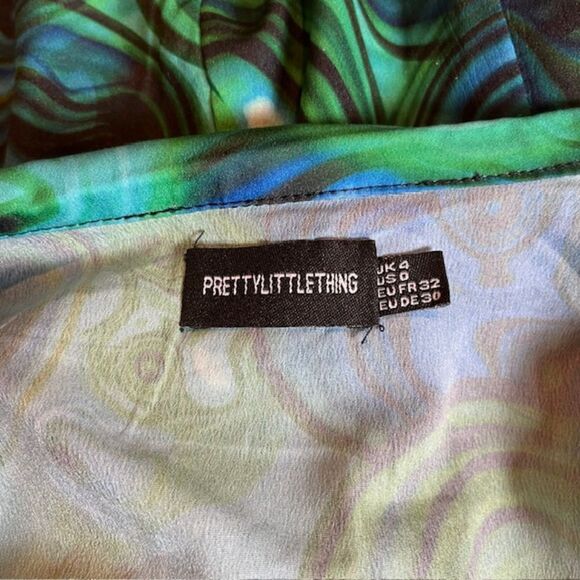 Pretty Little Thing Blue Marble Print Wrap Collared Short Romper 0 - Picture 10 of 12